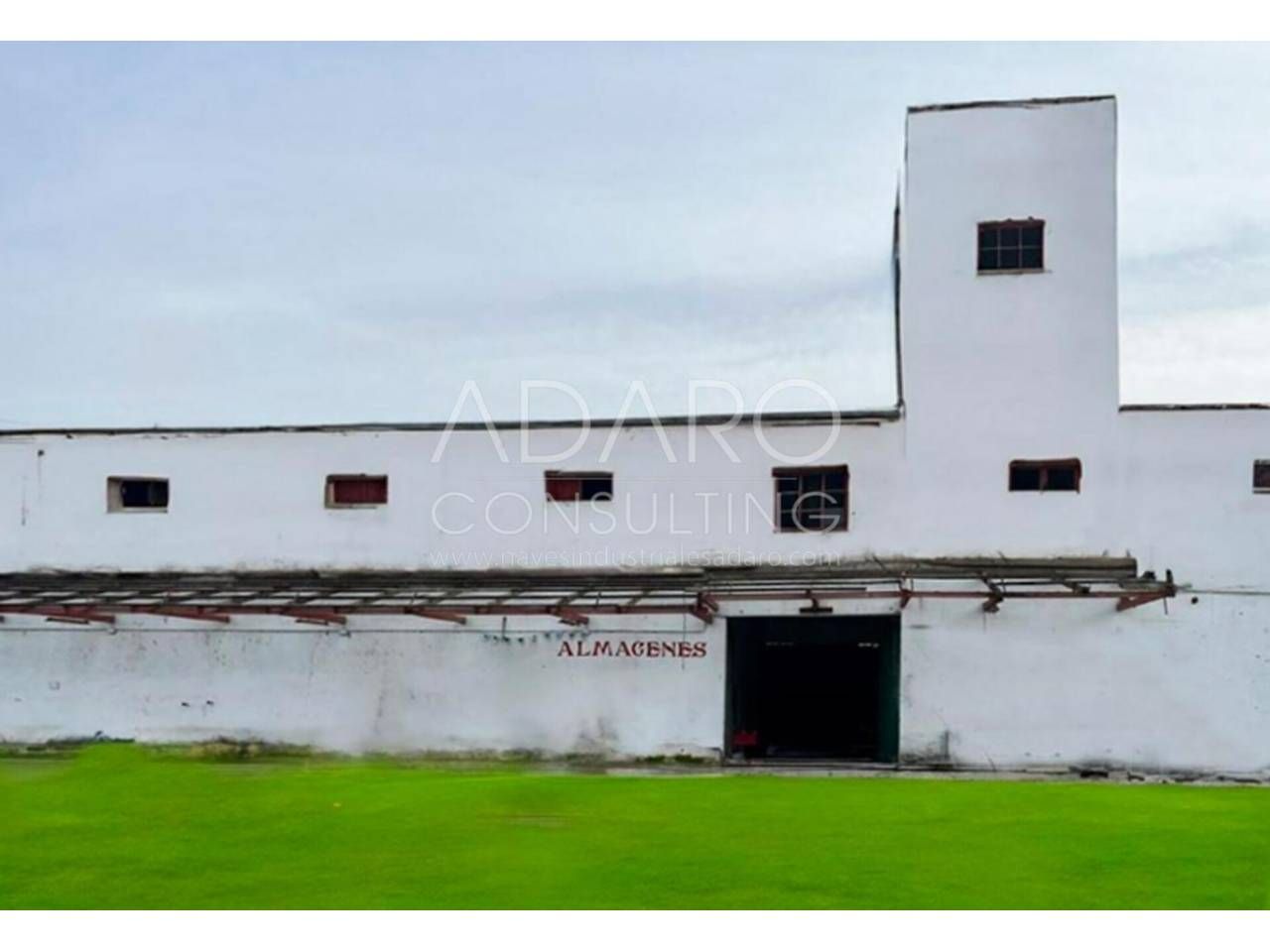 Exterior view of Industrial buildings for sale in Aranjuez