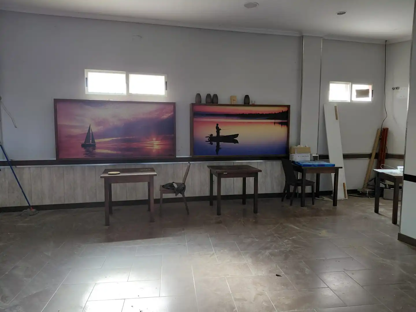 Sala d'estar de Local en venda en Cambados amb Calefacció i Moblat