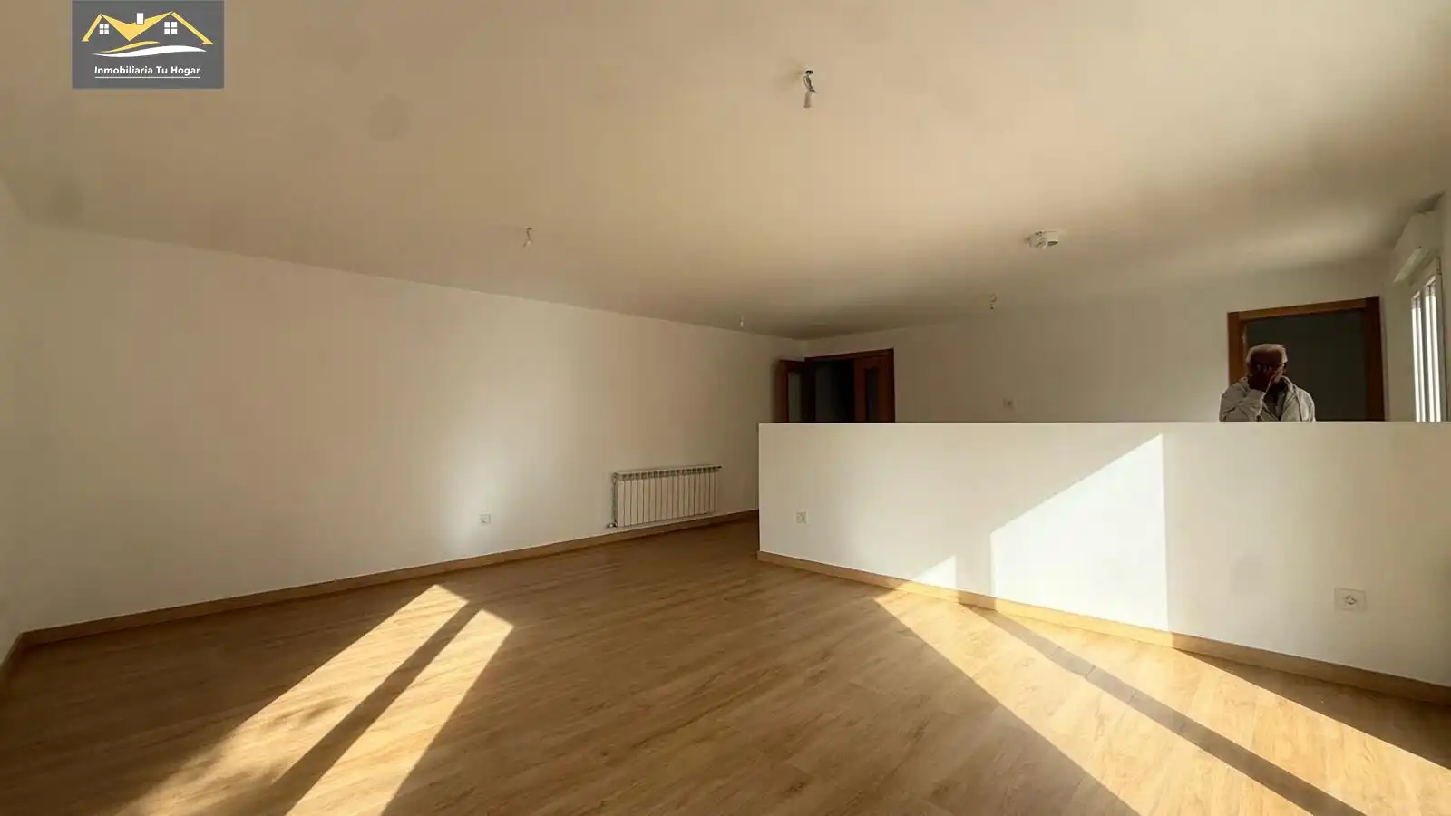 Sala d'estar de Casa adosada en venda en Allariz amb Calefacció, Jardí privat i Terrassa
