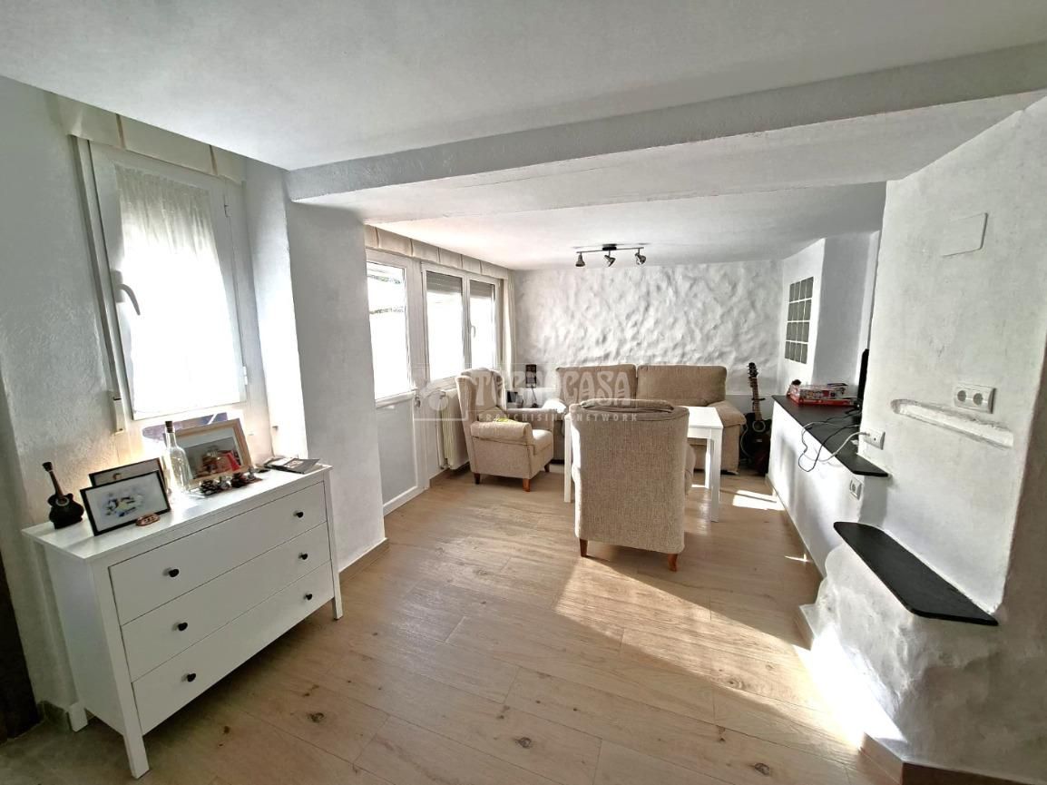 Living room of Single-family semi-detached for sale in Jérez del Marquesado  with Heating and Terrace