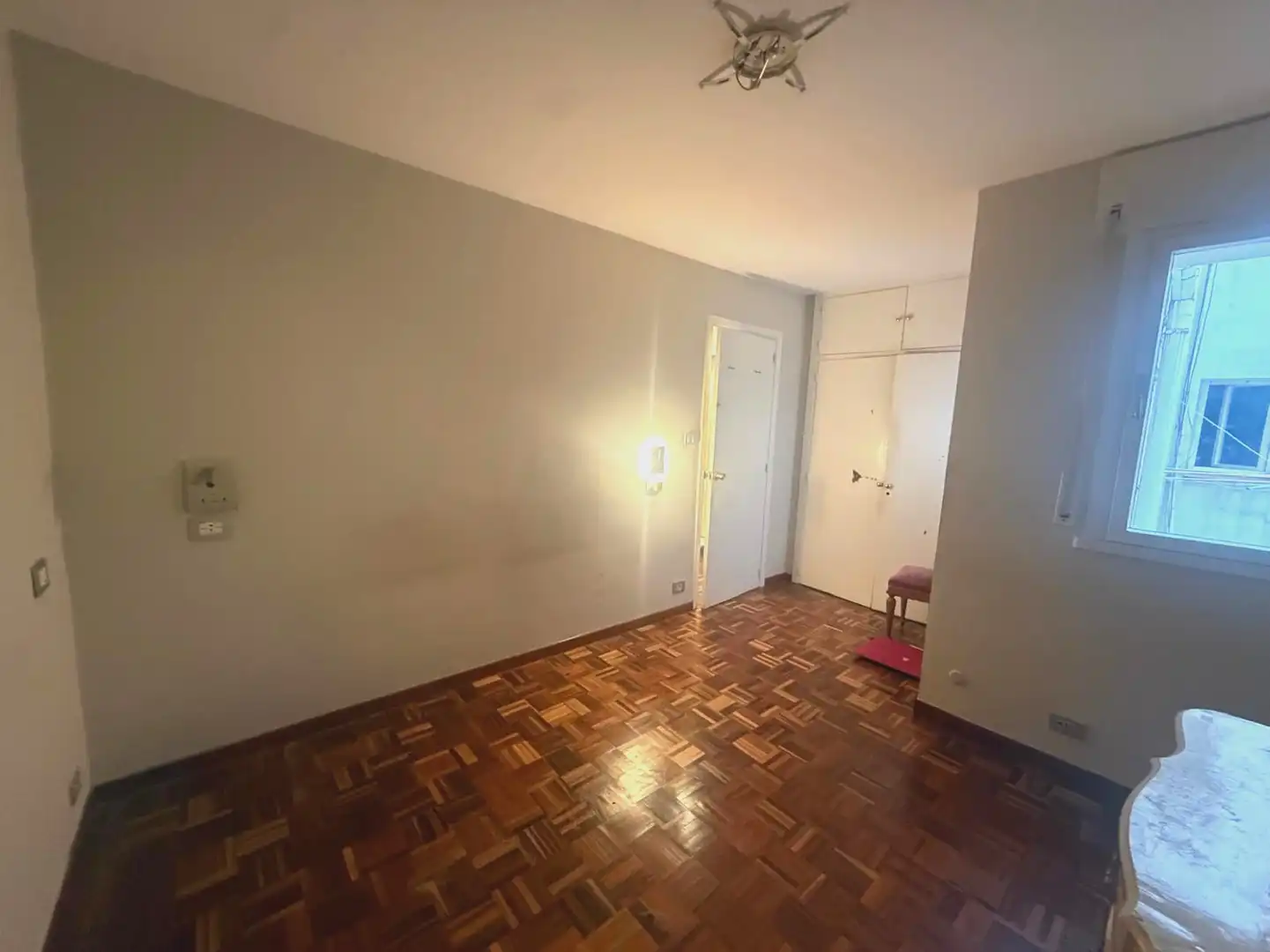 Habitación de Piso en venta en Avilés con Calefacción, Parquet y Terraza