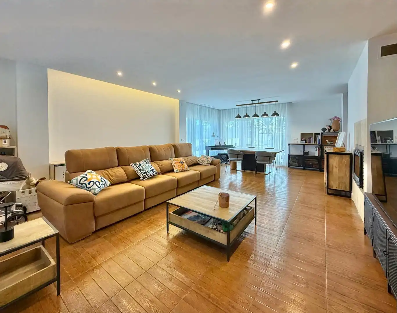 Sala de estar de Casa o chalet en venta en Elche / Elx con Aire acondicionado, Jardín privado y Terraza