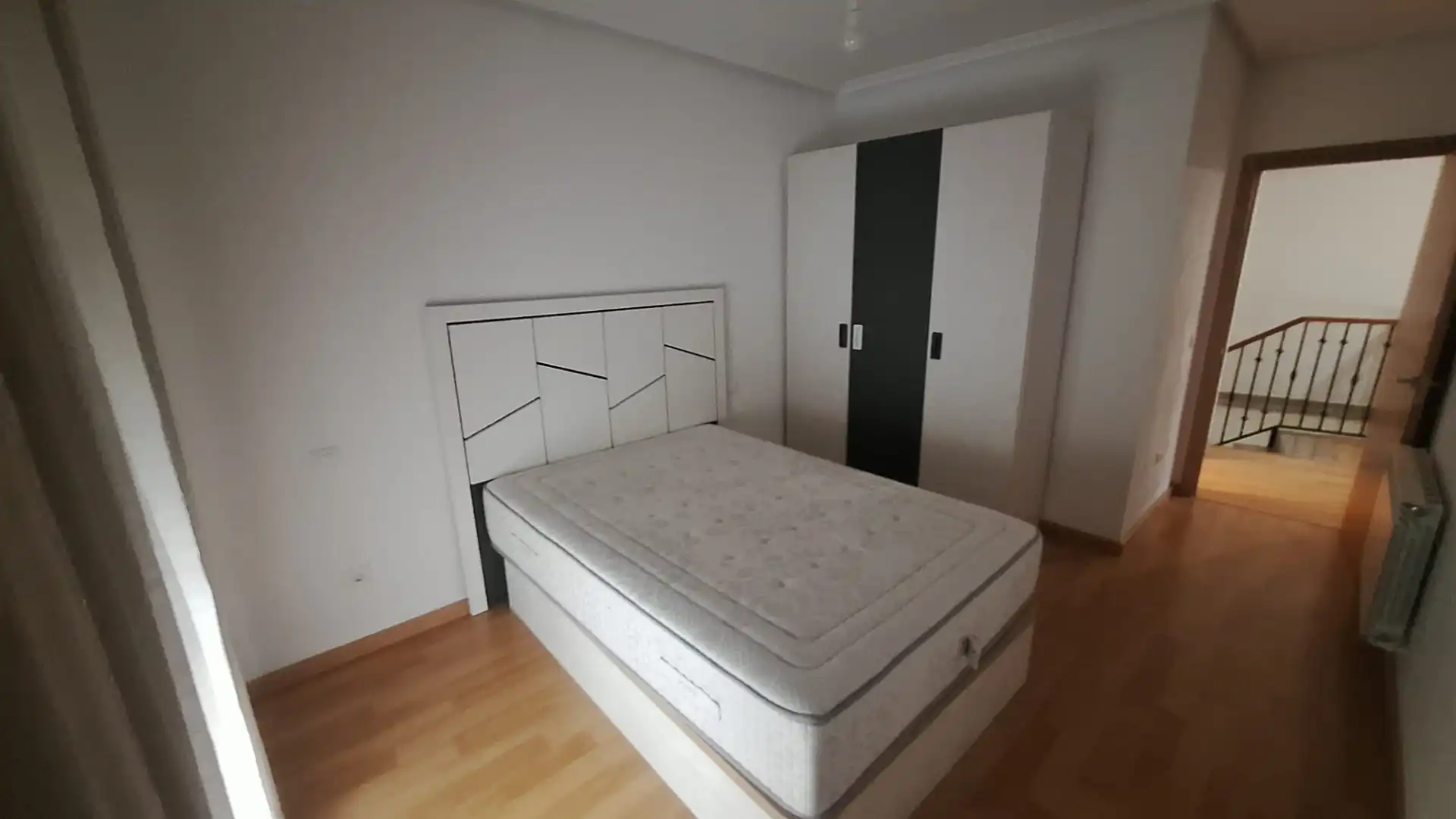 Bedroom of Detached homes for sale in Mucientes  with Heating, Parquet flooring and Furnished