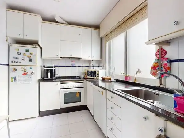 Kitchen of Flat for sale in Vigo   with Heating, Parquet flooring and Storage room