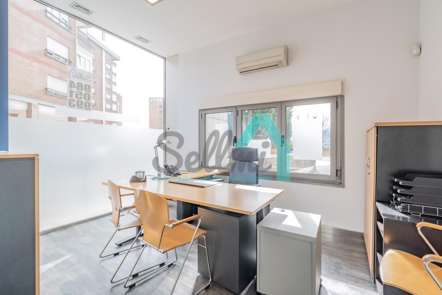 Büro zum Verkauf in Oviedo  mit Klimaanlage, Heizung und Möbliert