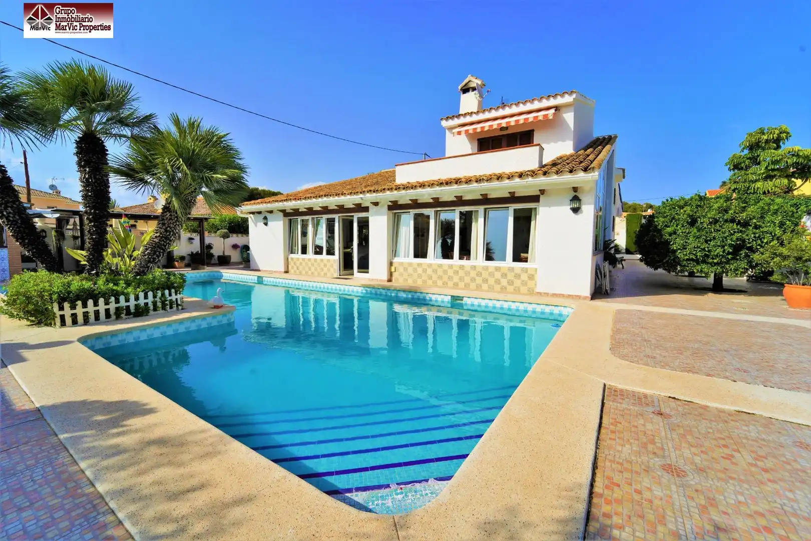 Vista exterior de Casa o chalet en venta en Benidorm con Calefacción, Jardín privado y Terraza
