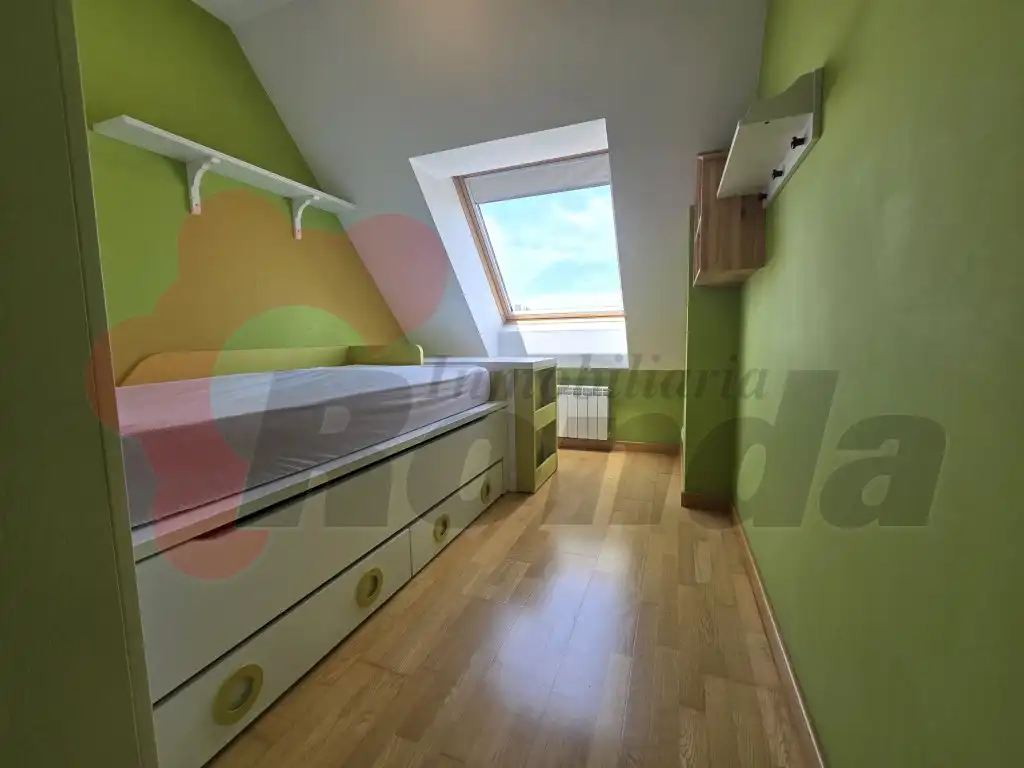 Habitación de Dúplex en venta en Lugo con Amueblado
