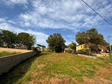 Terreny residencial en venda a Carrer Enric Morera