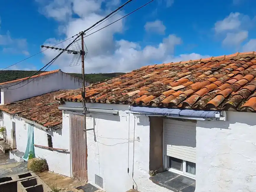 Vista exterior de Planta baixa en venda en Valencia de Alcántara amb Aire condicionat