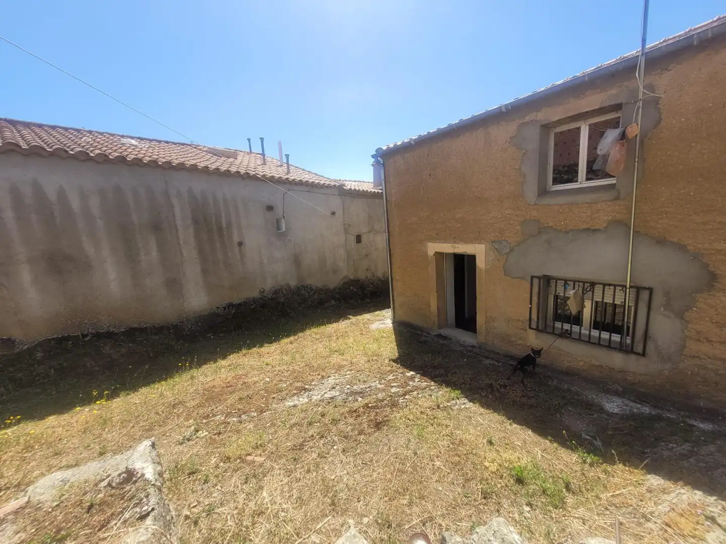 Houses for sale in Frades de la Sierra  with Balcony