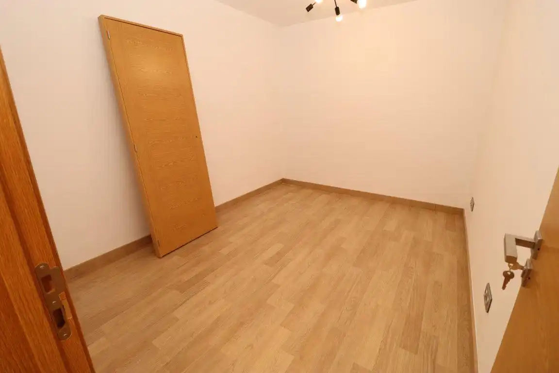 Office for rent in Alhaurín El Grande  with Air Conditioner and Furnished