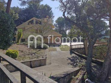 Casa con piscina en venta en Camí de Santa Bàrbara 1