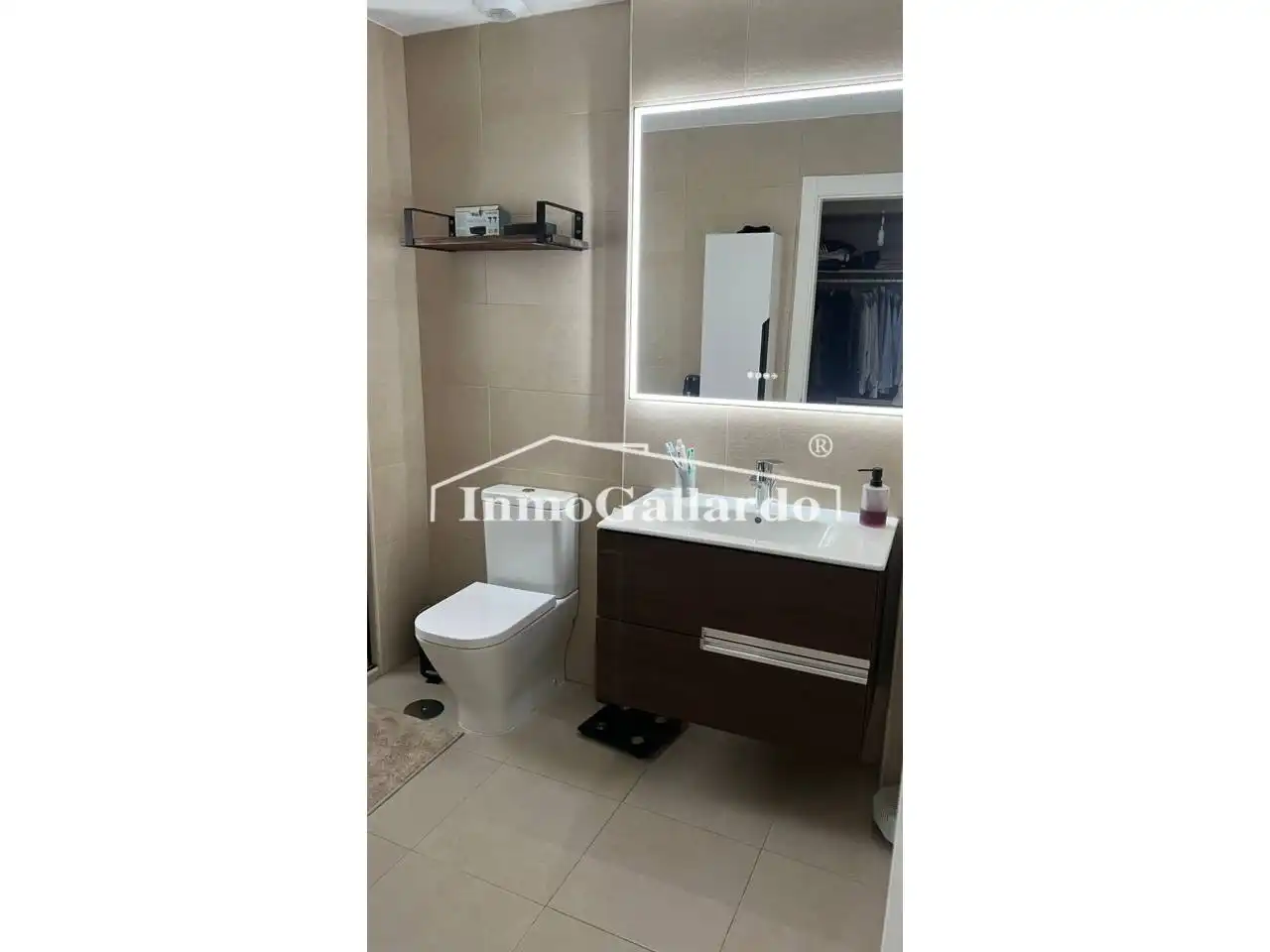 Bathroom of Flat for sale in Málaga  with Terrace, Storage room and Alarm