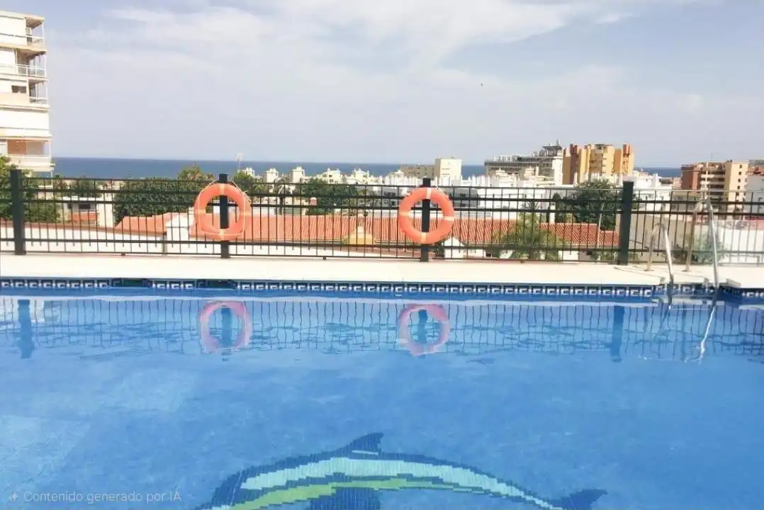 Schwimmbecken von Maisonette zum Verkauf in Torremolinos mit Klimaanlage, Privatgarten und Terrasse