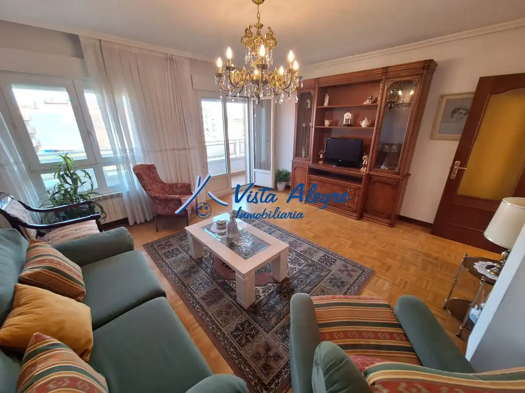 Sala d'estar de Apartament en venda en Haro amb Calefacció, Parquet i Terrassa
