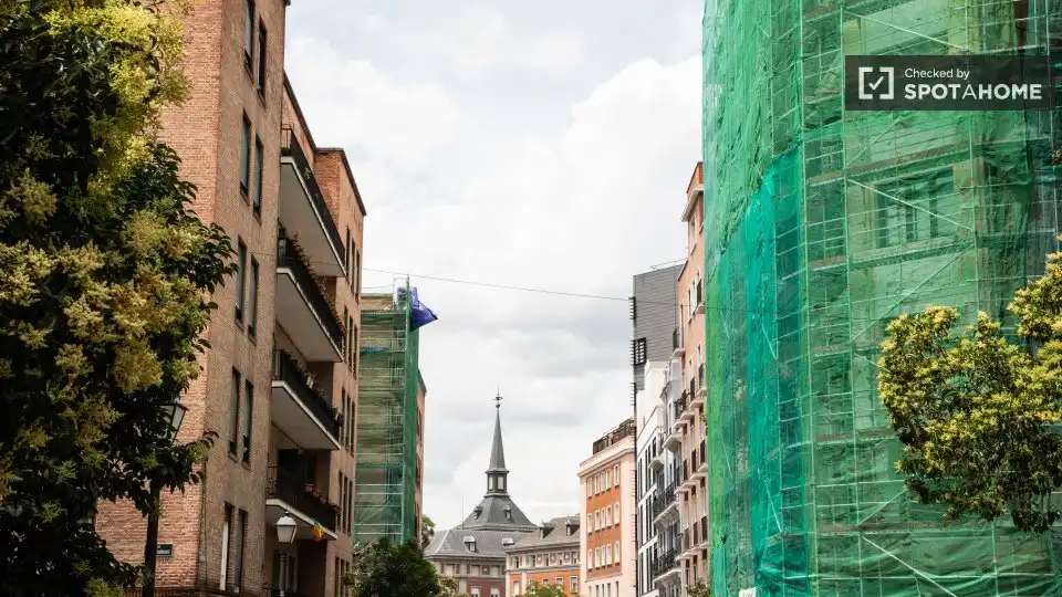 Flat for rent in Gaztambide