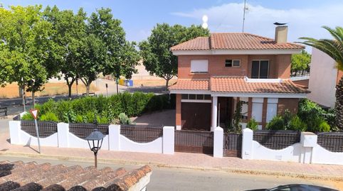 Foto 2 de Casa o xalet en venda a Calle Cuenca, Madrigueras, Albacete