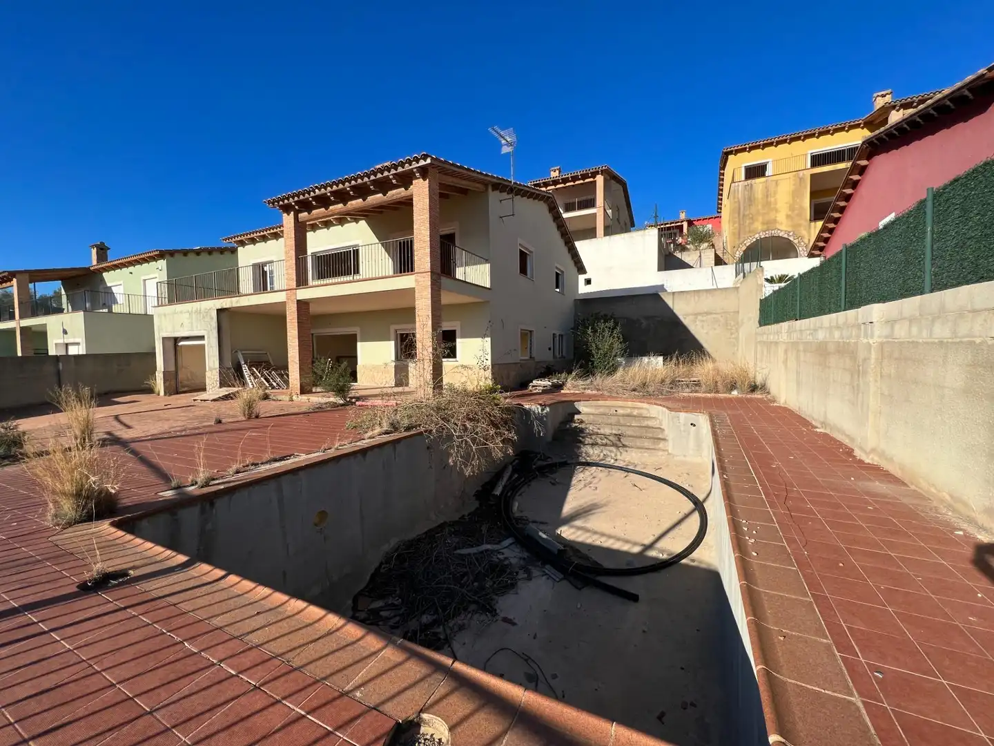 Vista exterior de Casa o chalet en venta en L'Énova con Jardín privado, Terraza y Trastero