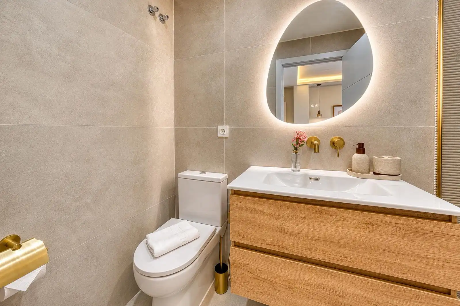 Bany de Apartament de lloguer en Marbella amb Aire condicionat, Terrassa i Traster