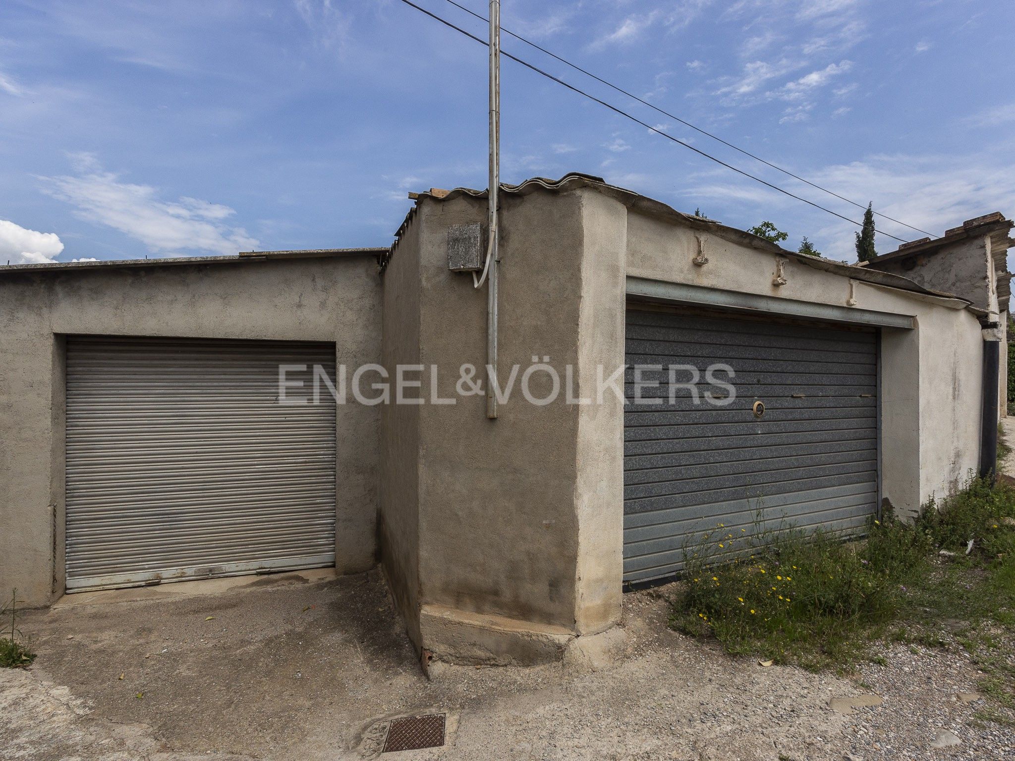 Vista exterior de Casa adosada en venda en Manresa amb Calefacció, Jardí privat i Balcó