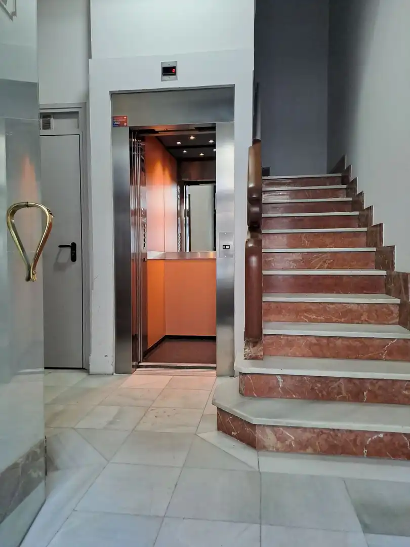 Piso en venta en A Coruña Capital  con Terraza y Balcón