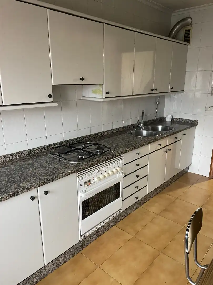 Cocina de Piso en venta en Tui con Amueblado y Balcón