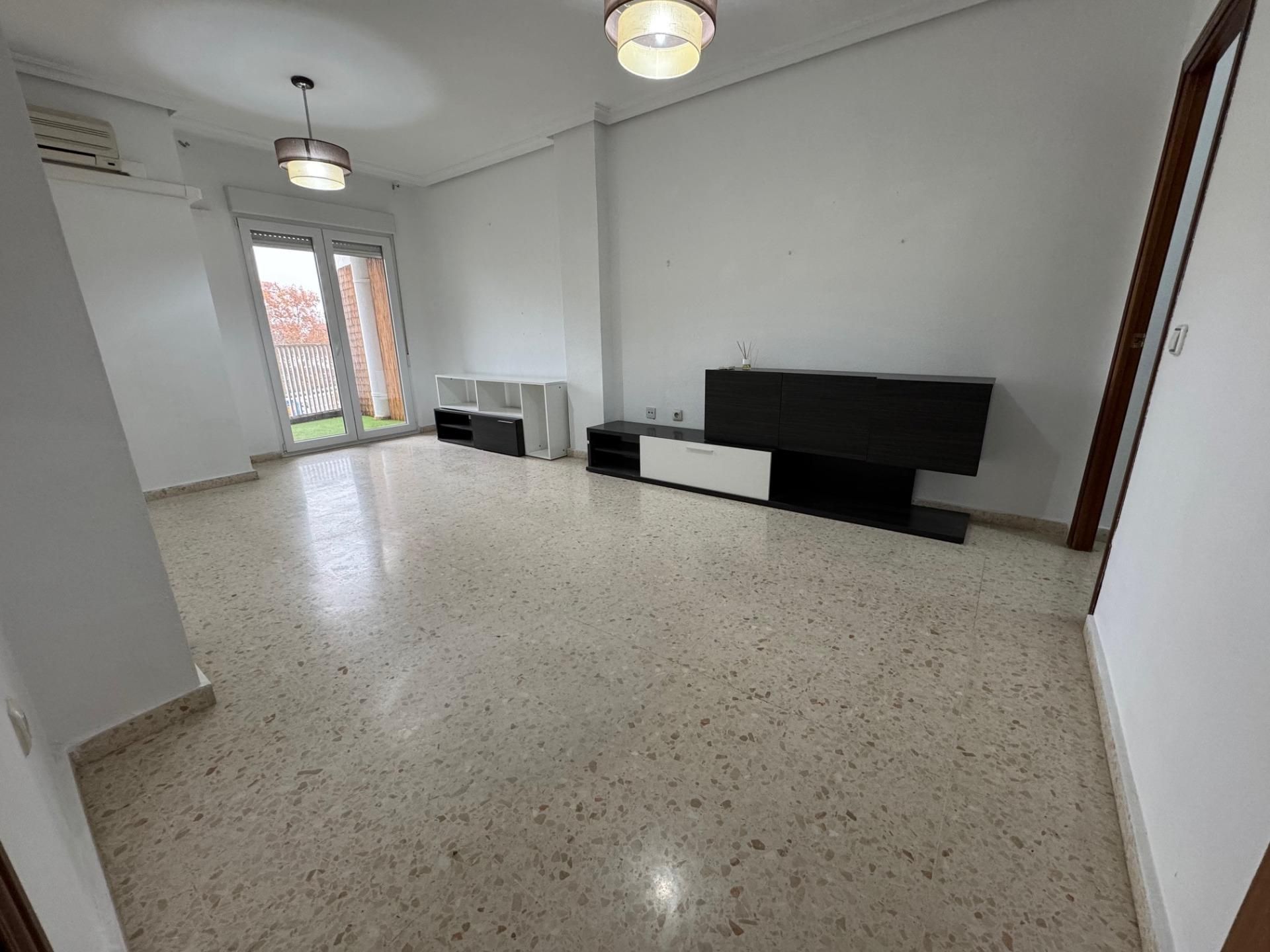 Living room of Flat for sale in Badajoz Capital  with Air Conditioner, Heating and Terrace