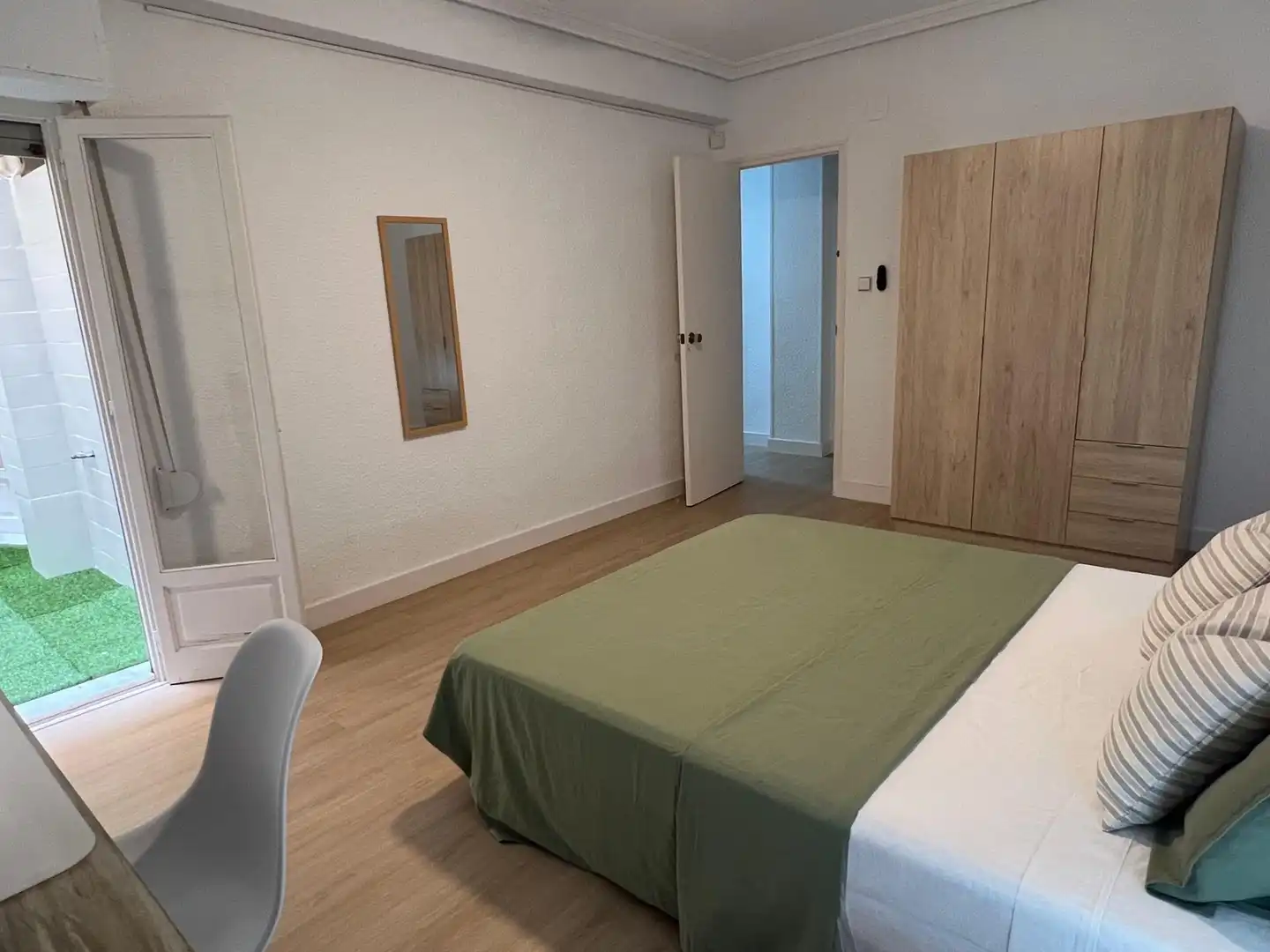 Flat for rent in Calle TORRES QUEVEDO, 51, Plaza Crevillente - Antiguos Juzgados - El Asilo