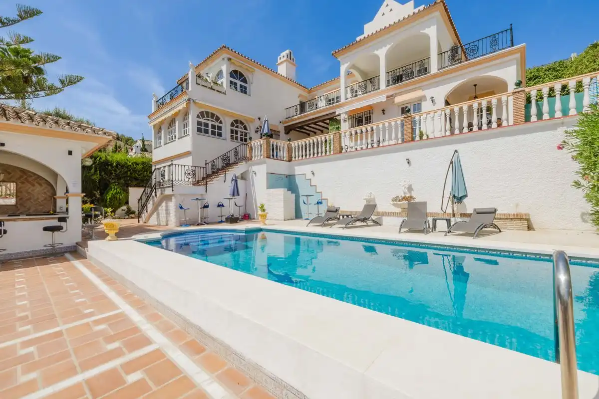 Piscina de Casa o chalet en venta en Mijas con Aire acondicionado, Calefacción y Jardín privado