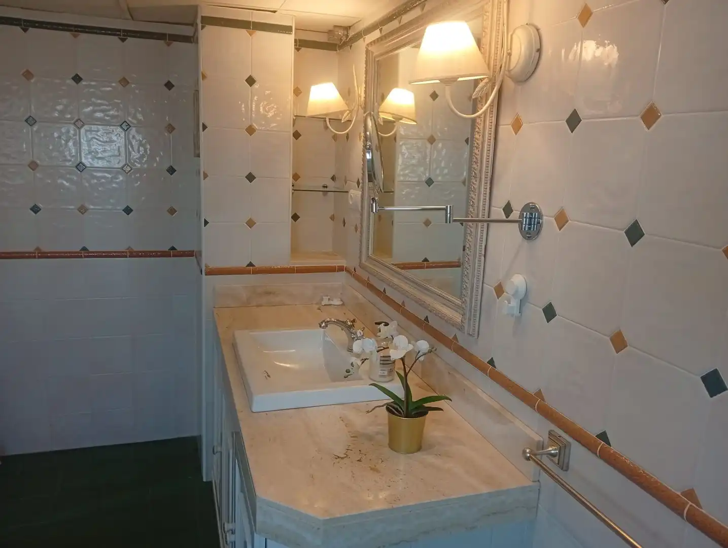 Bathroom of Flat for rent in Torremolinos  with Air Conditioner, Heating and Terrace