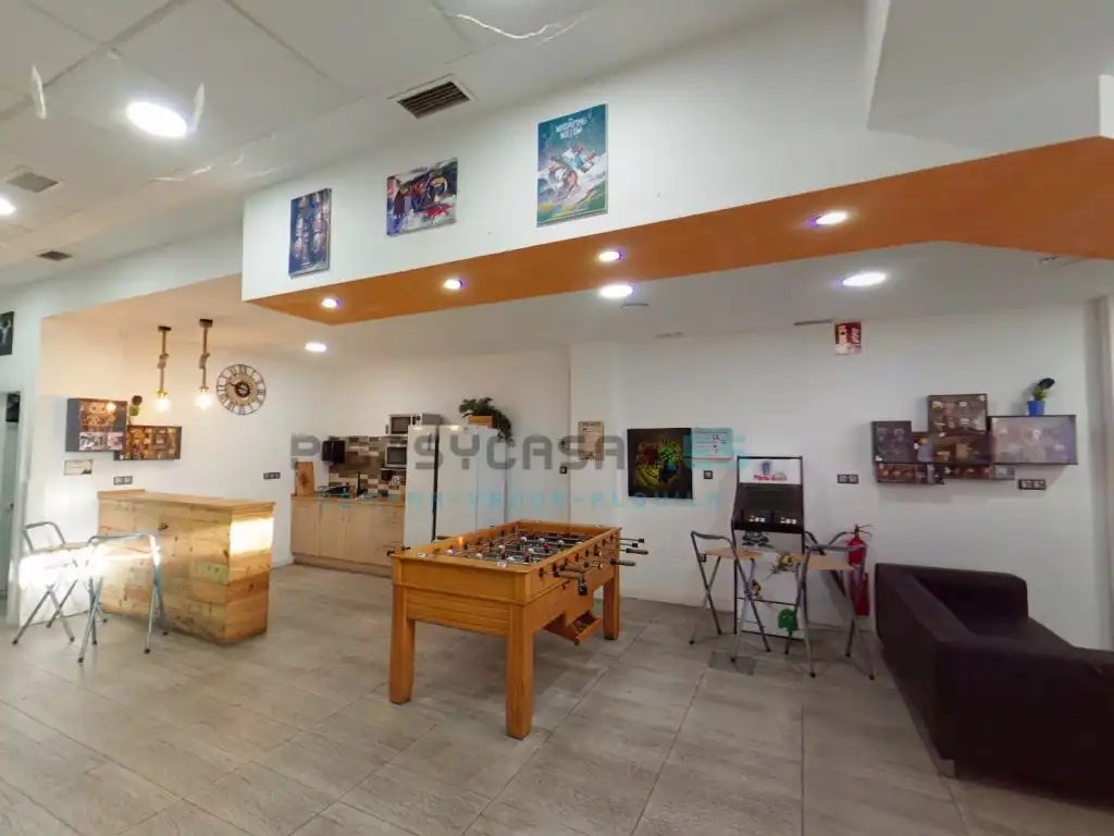 Local comercial en traspàs a Calle Alfonso I El Batallador 27