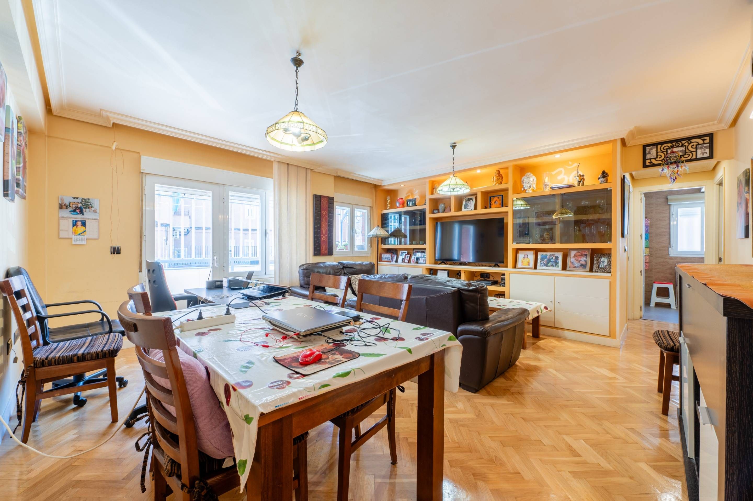 Living room of Flat for sale in  Madrid Capital  with Air Conditioner and Heating