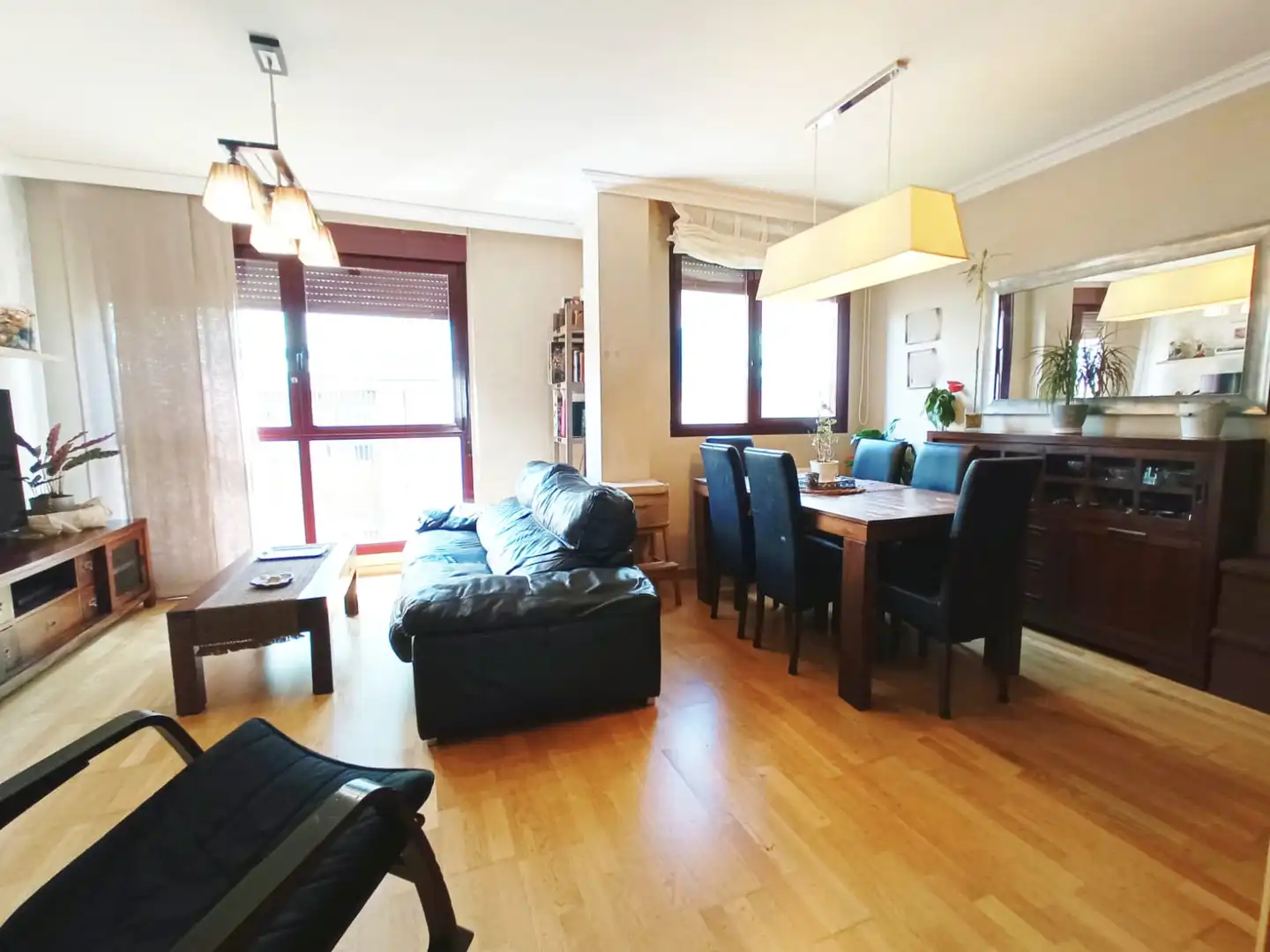 Sala d'estar de Pis en venda en Burgos amb Calefacció, Parquet i Traster