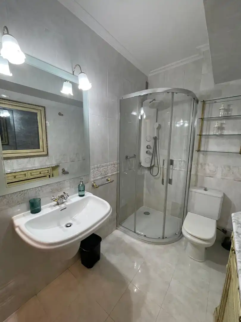 Bathroom of Flat for rent in Lugo  with Heating, Furnished and Oven