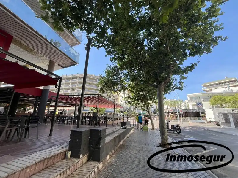 Business premises for sale in Carrer de Barbastre, imagen 8