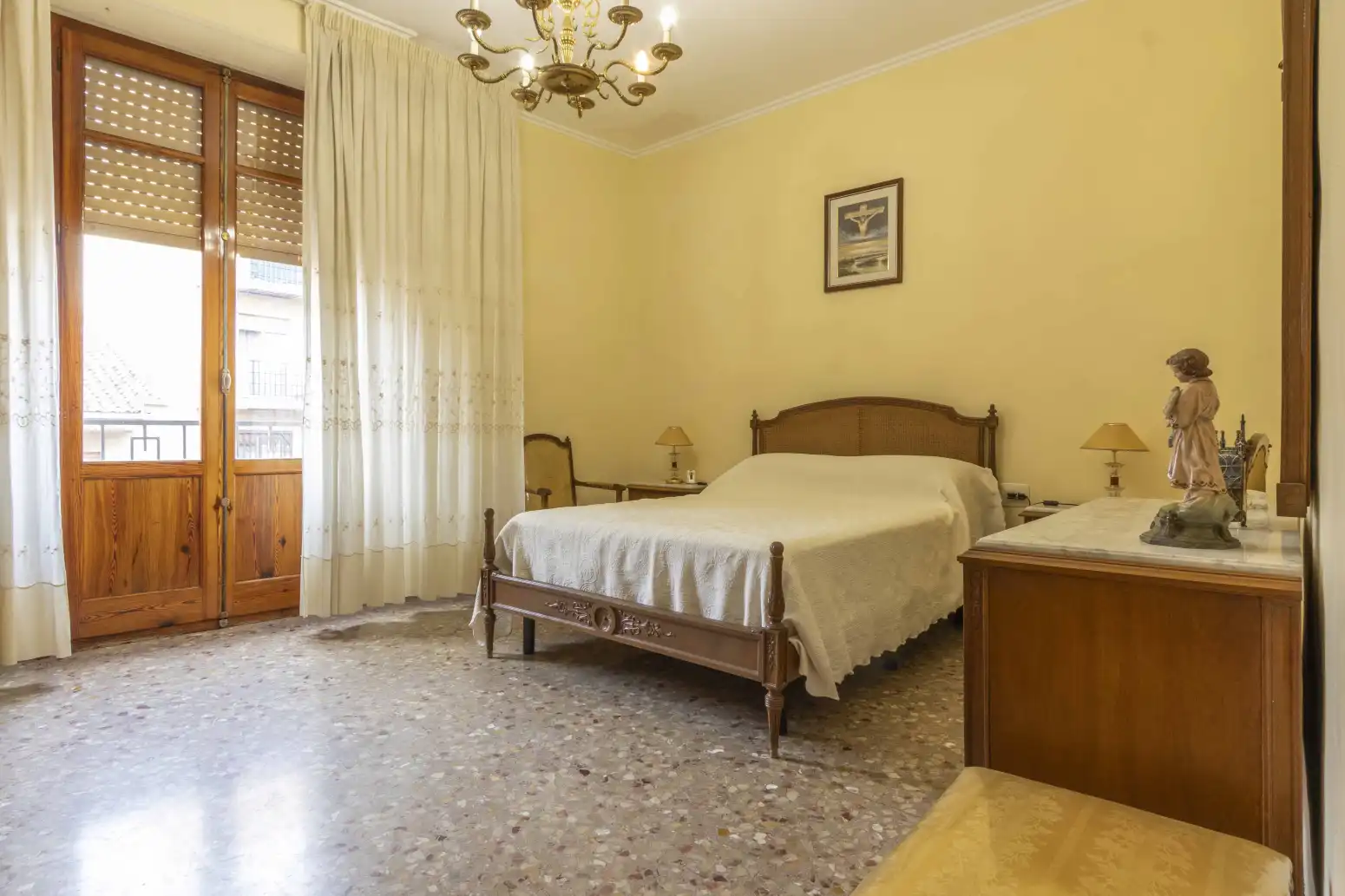 Habitación de Piso en venta en Alfara del Patriarca con Terraza y Balcón