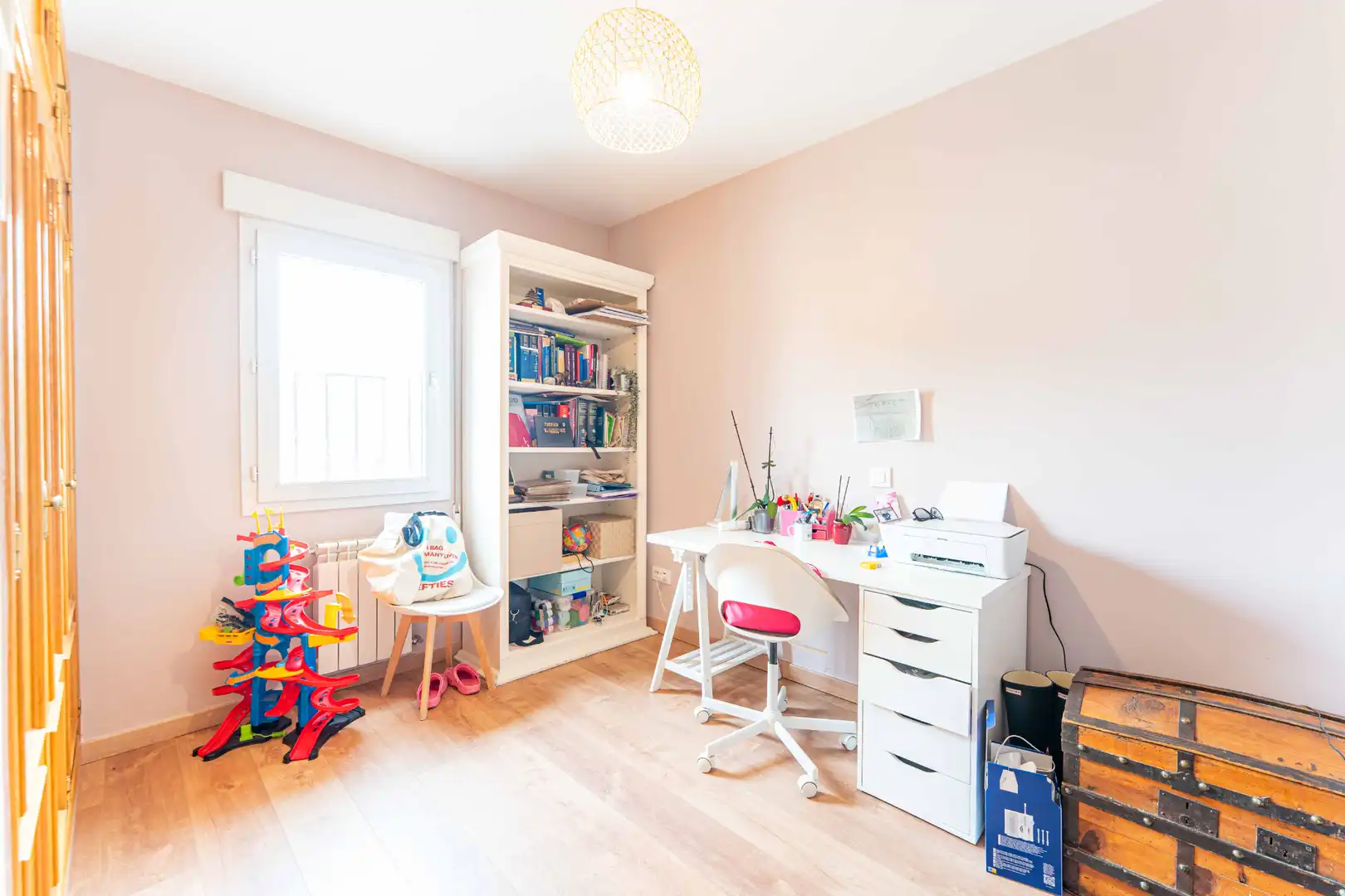 Habitación de Casa adosada en venta en Torrelodones con Balcón