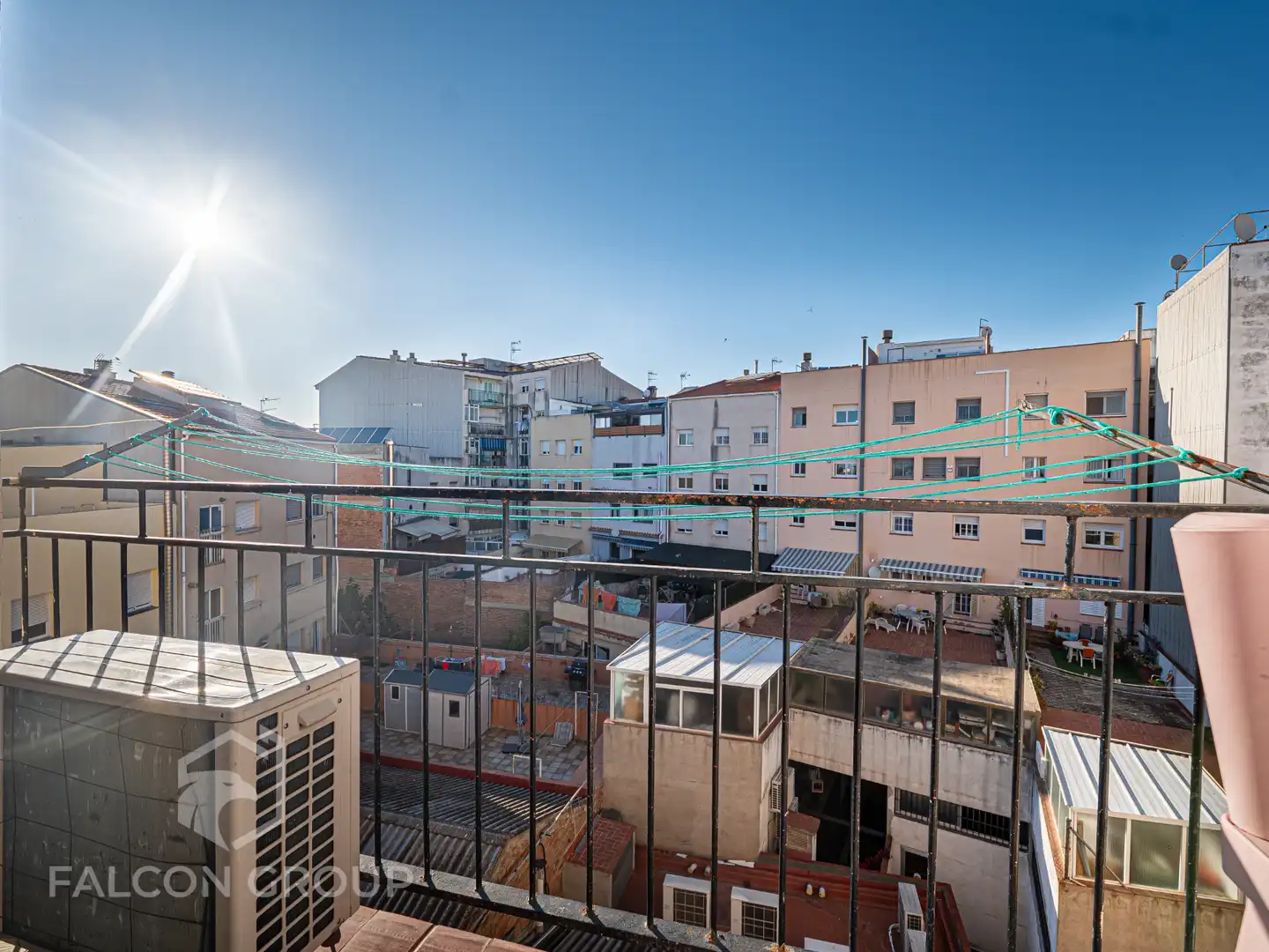 Exterior view of Flat for sale in Vilanova i la Geltrú  with Air Conditioner, Heating and Parquet flooring