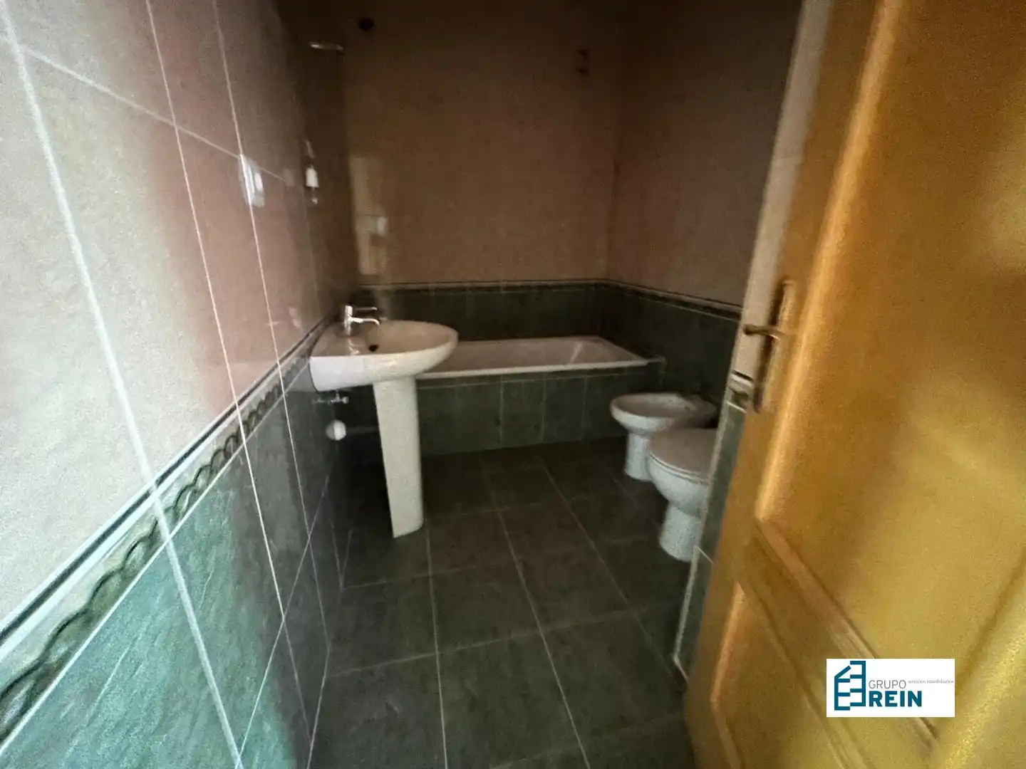 Bathroom of Detached homes for sale in Recas  with Private garden and Furnished