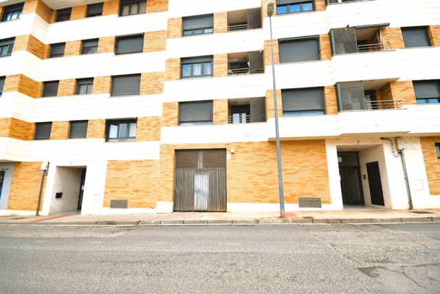 Local comercial en Venta en Calle Bartolomé Murillo en Lardero