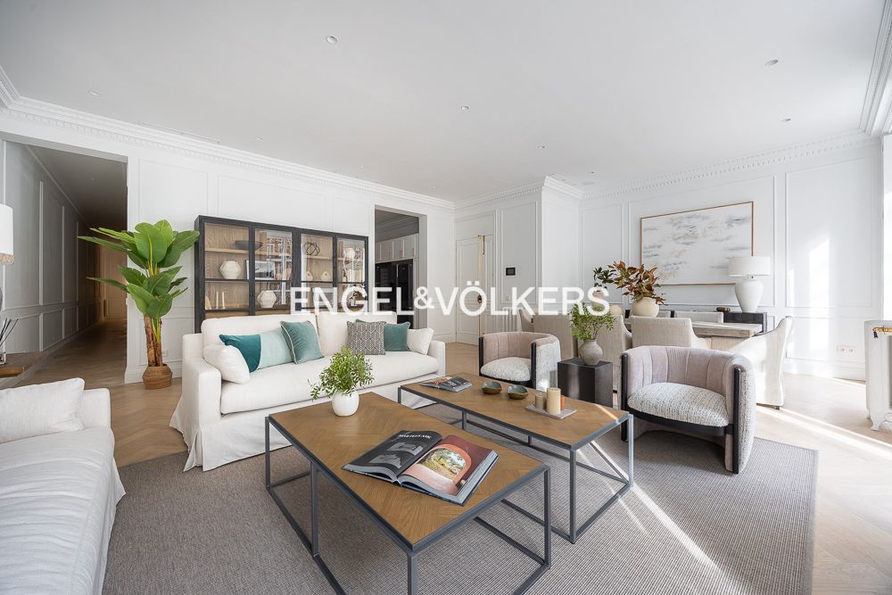 Sala d'estar de Apartament en venda en  Madrid Capital amb Aire condicionat, Calefacció i Traster