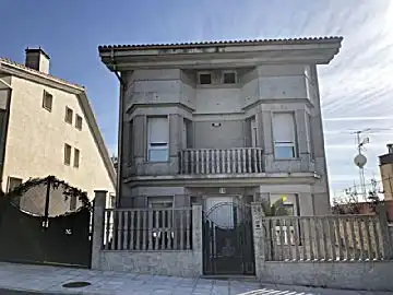 Vista exterior de Casa o xalet en venda en Santiago de Compostela  amb Aire condicionat, Calefacció i Terrassa
