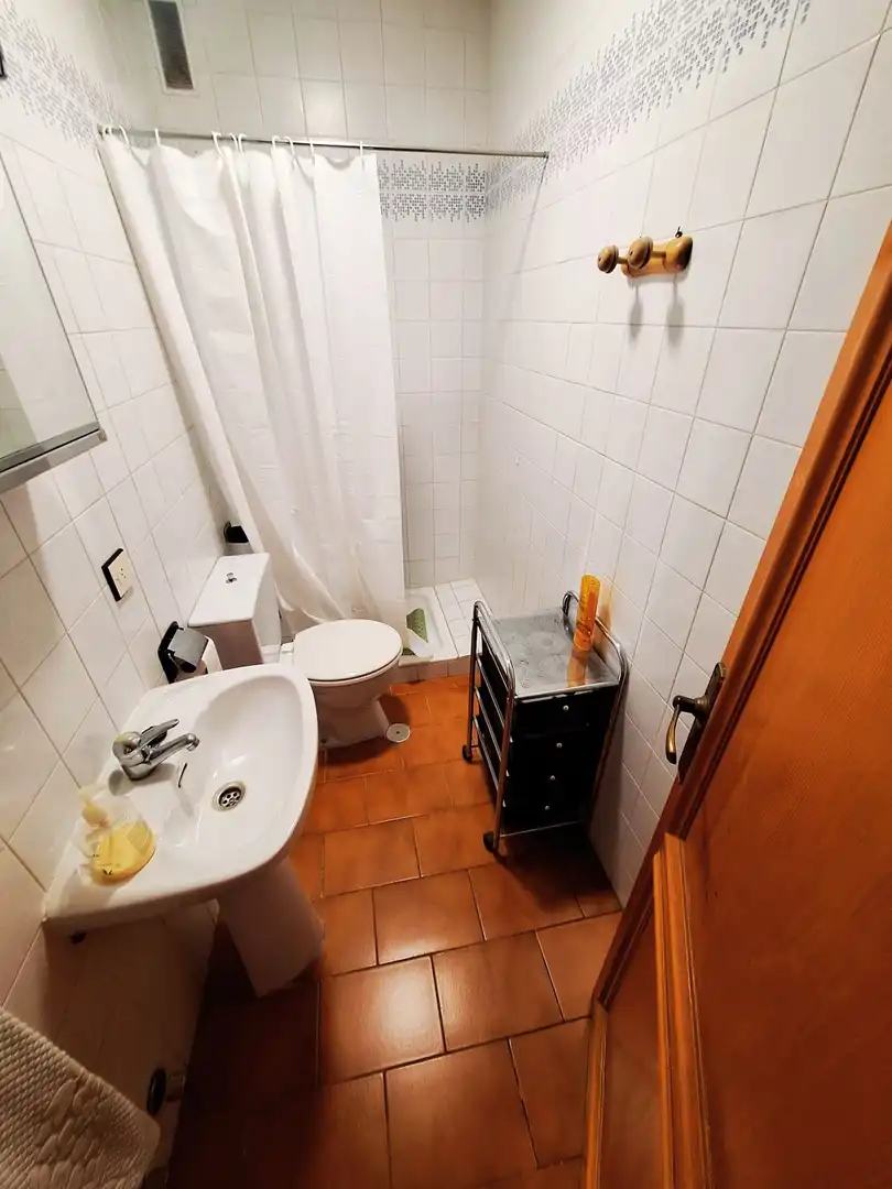 Baño de Piso en venta en La Adrada  con Calefacción, Terraza y Trastero