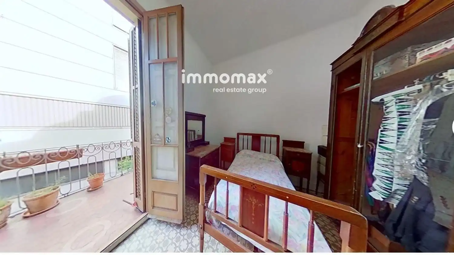 Exterior view of Houses for sale in Sant Feliu de Llobregat  with Air Conditioner, Terrace and Storage room