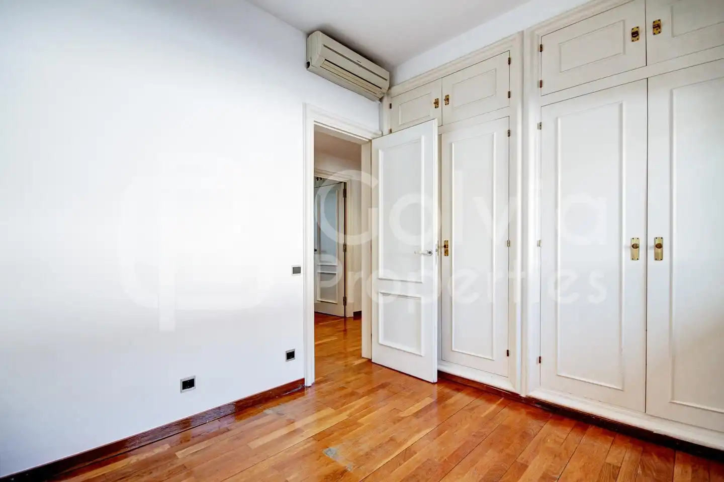Habitación de Casa o chalet en venta en Viladecans con Aire acondicionado, Calefacción y Jardín privado