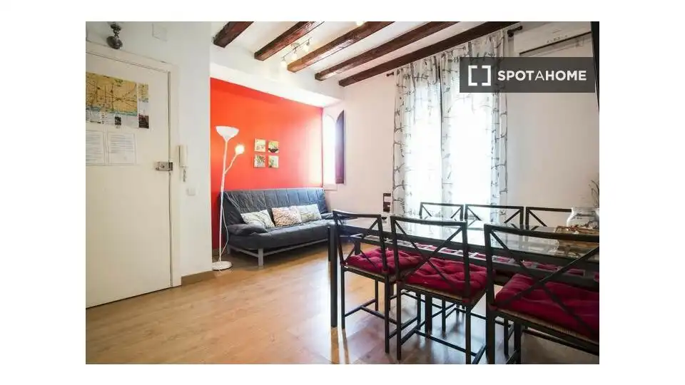 Piso con terraza en alquiler en Ciutat Vella