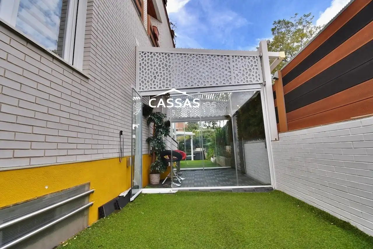 Casa adosada en venda a Calle baco, Fresnos I y II