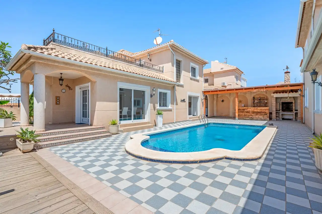 Piscina de Casa o chalet en venta en Pilar de la Horadada