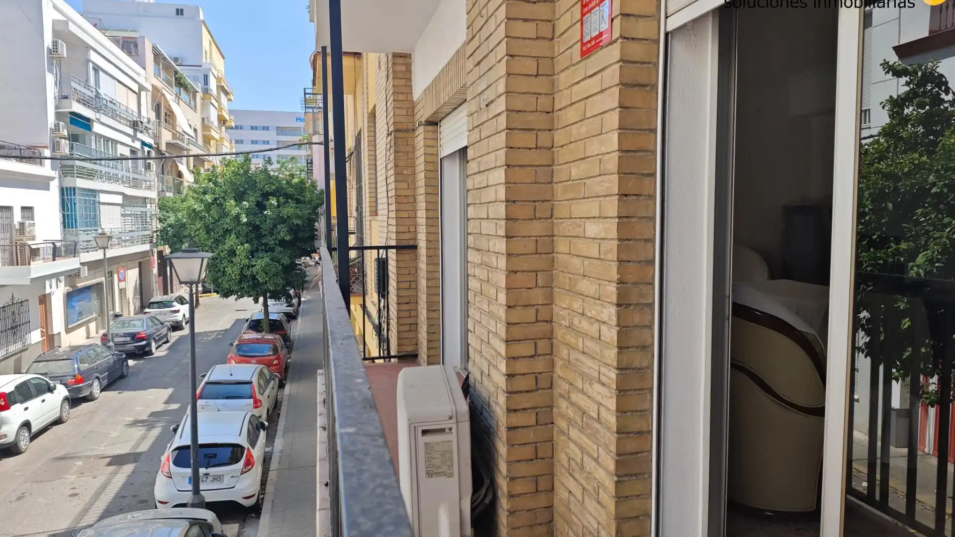 Vista exterior de Casa adosada en venta en  Sevilla Capital con Aire acondicionado, Terraza y Balcón