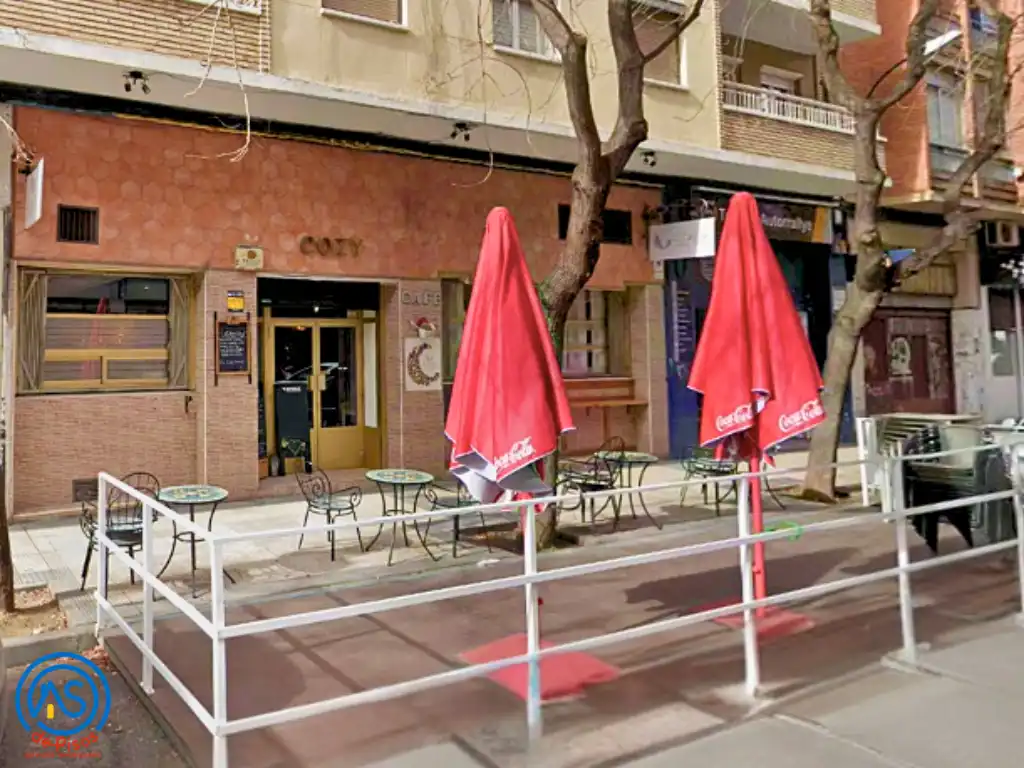 Vista exterior de Local en traspaso en Zaragoza con Aire acondicionado, Calefacción y Parquet